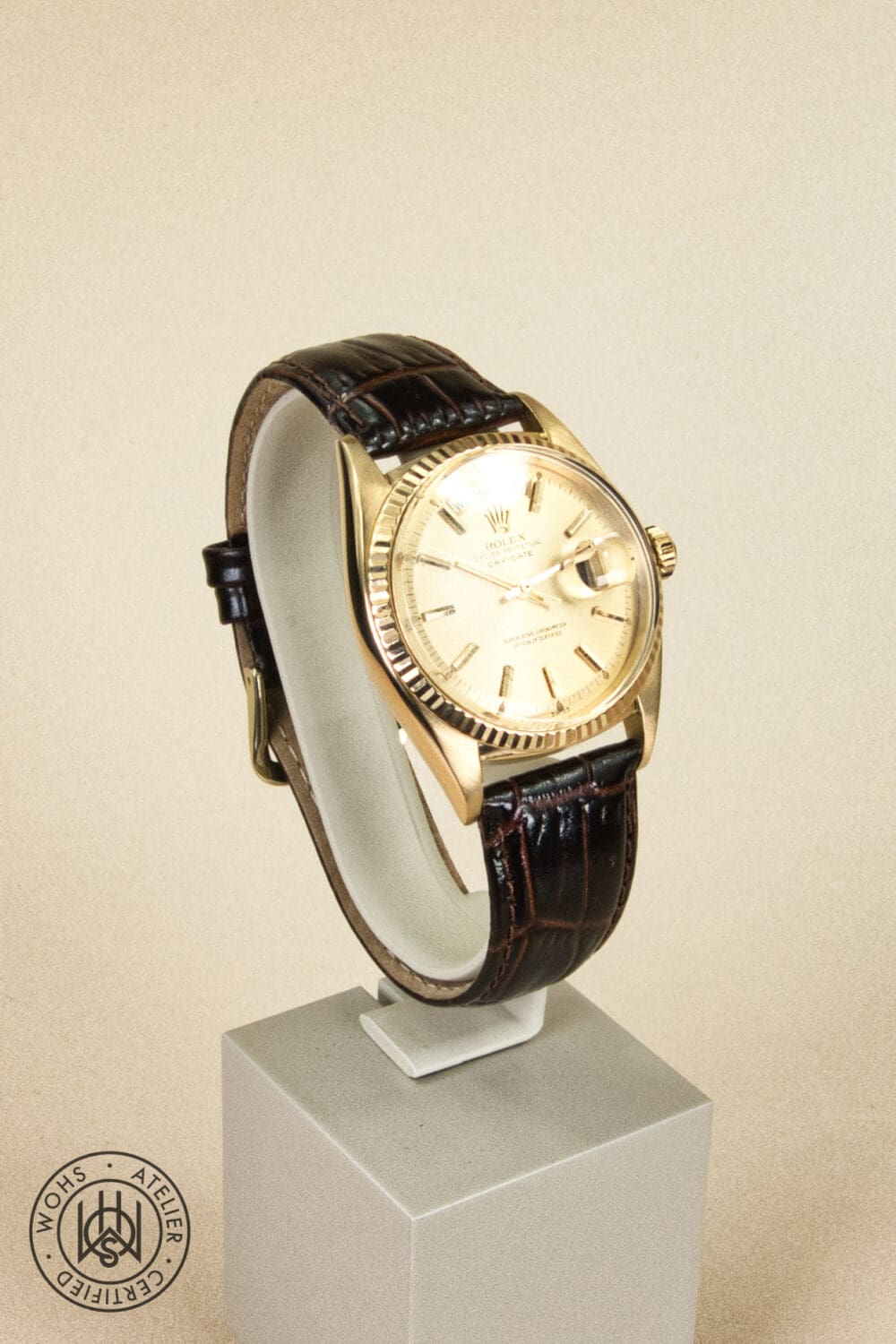 Pre-owned Rolex Day-Date 1803, champagne dial, yellow gold, 36mm, 1960 – photo 2 of 5
