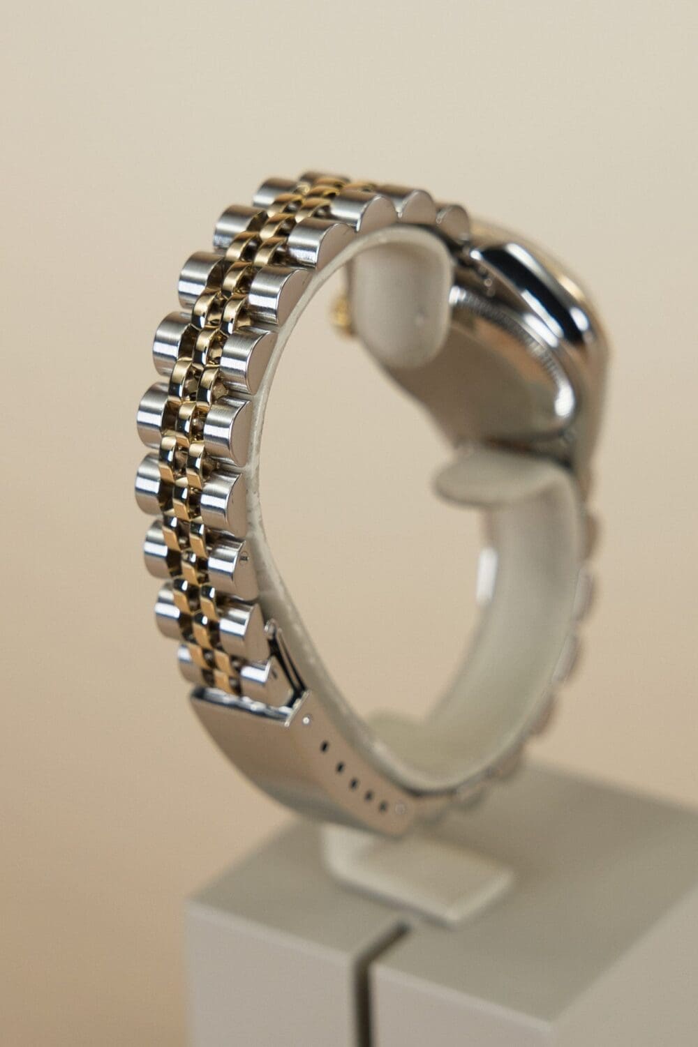 Pre-owned Rolex Lady-Datejust 69173, champagne dial, steel and yellow gold, 26mm, 1995 – photo 4 of 5