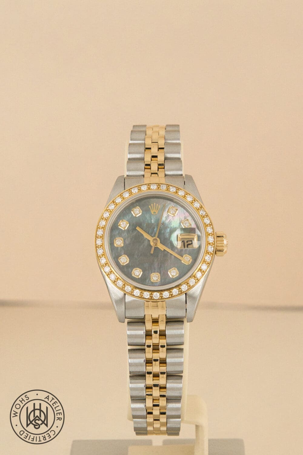 Pre-owned Rolex datejust custom diamond dial and bezel reference:69173 Pre-owned Rolex datejust custom diamond dial and bezel reference:69173