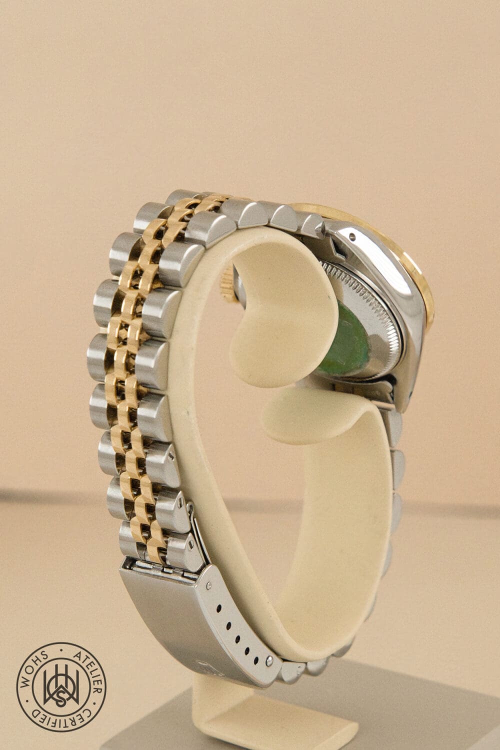 Pre-owned Rolex datejust custom diamond dial and bezel reference:69173 Pre-owned Rolex datejust custom diamond dial and bezel reference:69173