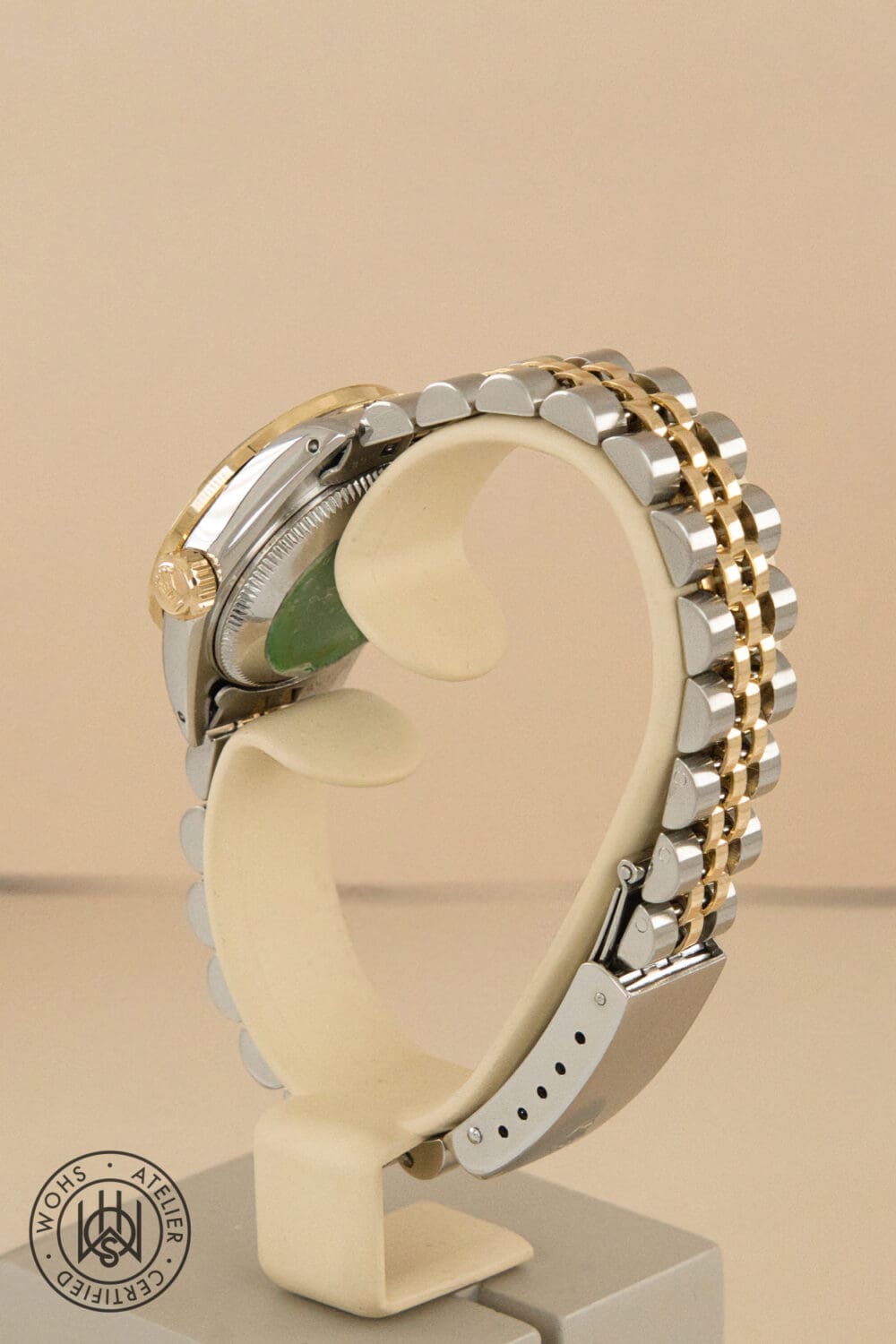 Pre-owned Rolex datejust custom diamond dial and bezel reference:69173 Pre-owned Rolex datejust custom diamond dial and bezel reference:69173