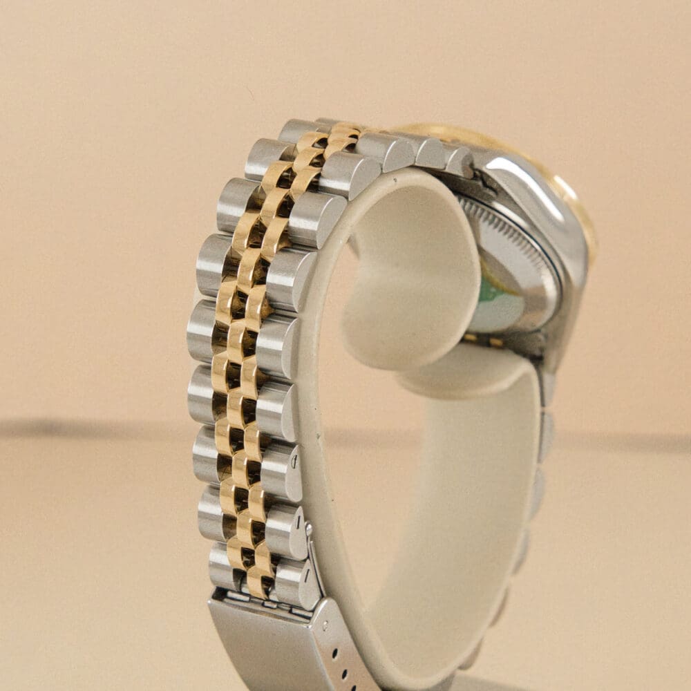 Pre-owned Rolex datejust custom diamond dial and bezel reference:69173 Pre-owned Rolex datejust custom diamond dial and bezel reference:69173