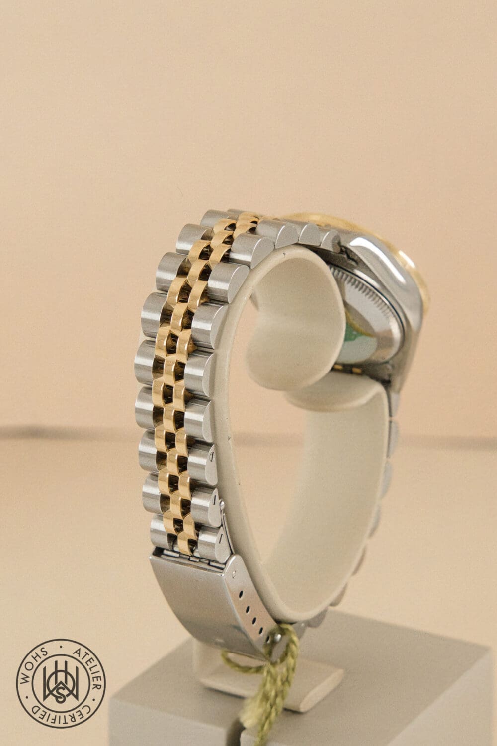 Pre-owned Rolex datejust custom diamond dial and bezel reference:69173 Pre-owned Rolex datejust custom diamond dial and bezel reference:69173