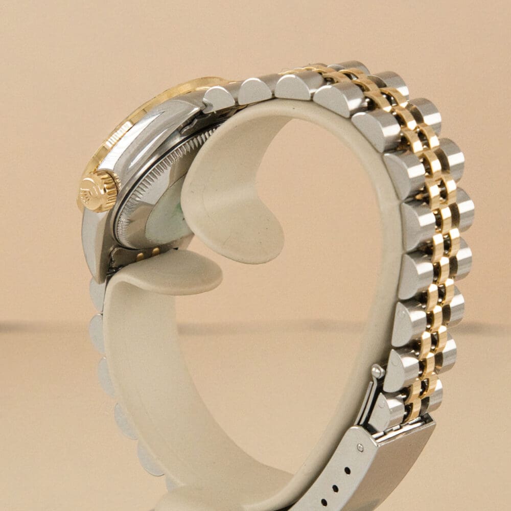 Pre-owned Rolex datejust custom diamond dial and bezel reference:69173 Pre-owned Rolex datejust custom diamond dial and bezel reference:69173