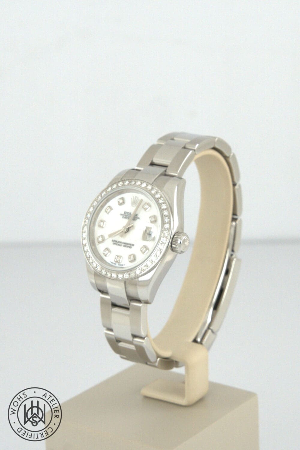 Pre-owned Rolex Datejust custom diamond dial and bezel Reference:69174 Pre-owned Rolex Datejust custom diamond dial and bezel Reference:69174