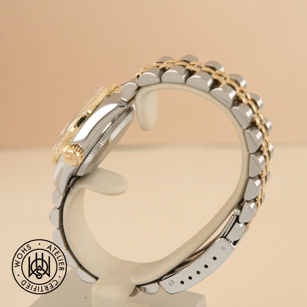 Pre-Owned Rolex Lady Datejust Custom diamond bezel champagne diamond dial Reference:69173 Pre-Owned Rolex Lady Datejust Custom diamond bezel champagne diamond dial Reference:69173