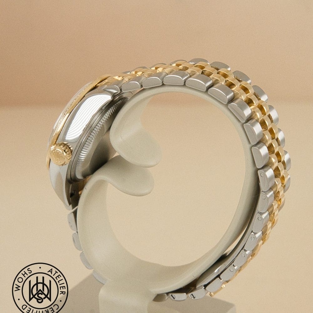 Pre-owned Rolex Lady-Datejust 279383RBR, champagne dial, steel and yellow gold, 28mm, 2020 – close-up